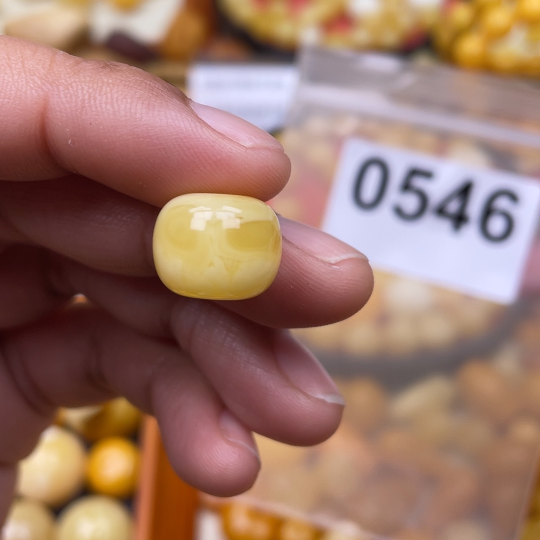 琥珀珠宝奇石未镶嵌没***乐