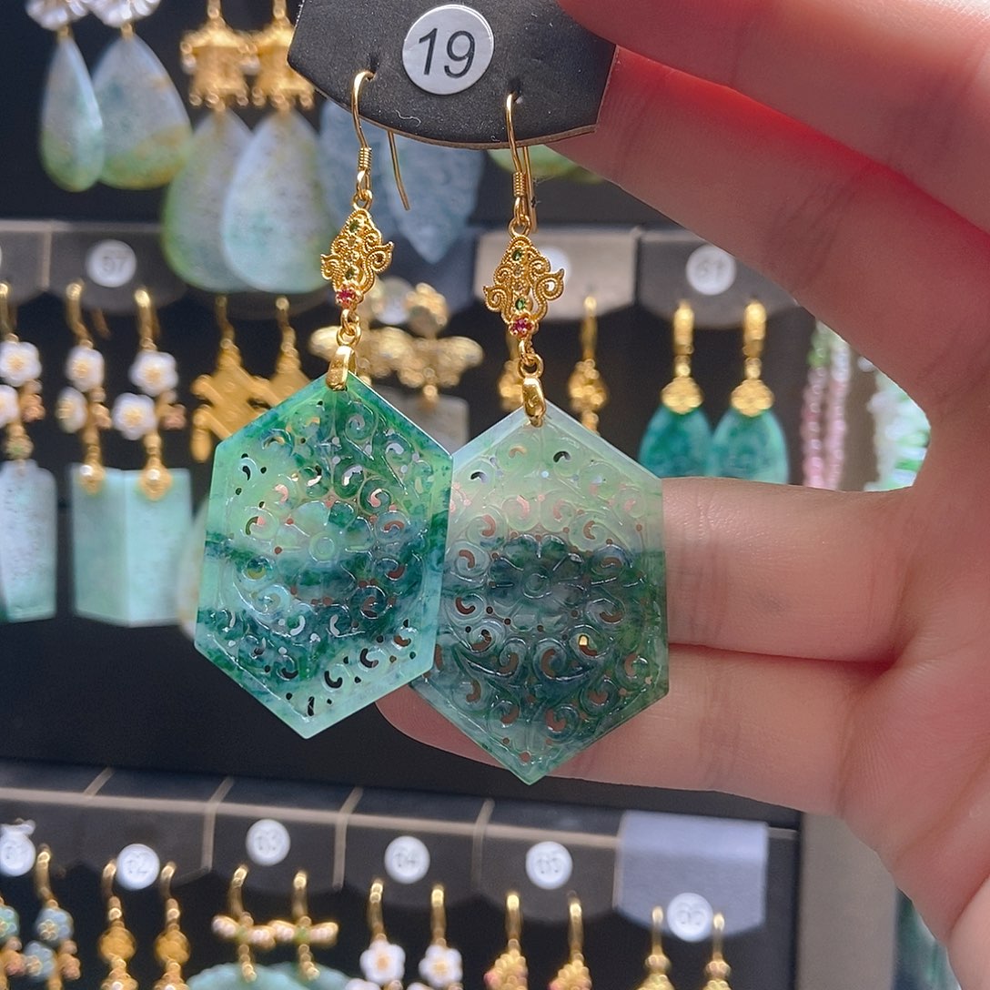 翡翠未镶嵌耳饰翡翠