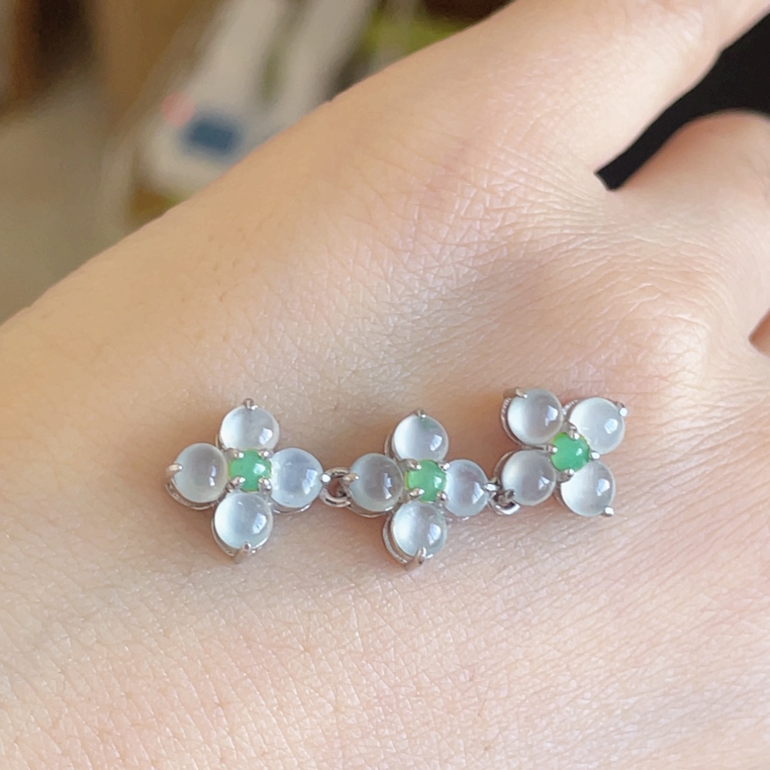 翡翠颈饰银S925镶嵌四叶草