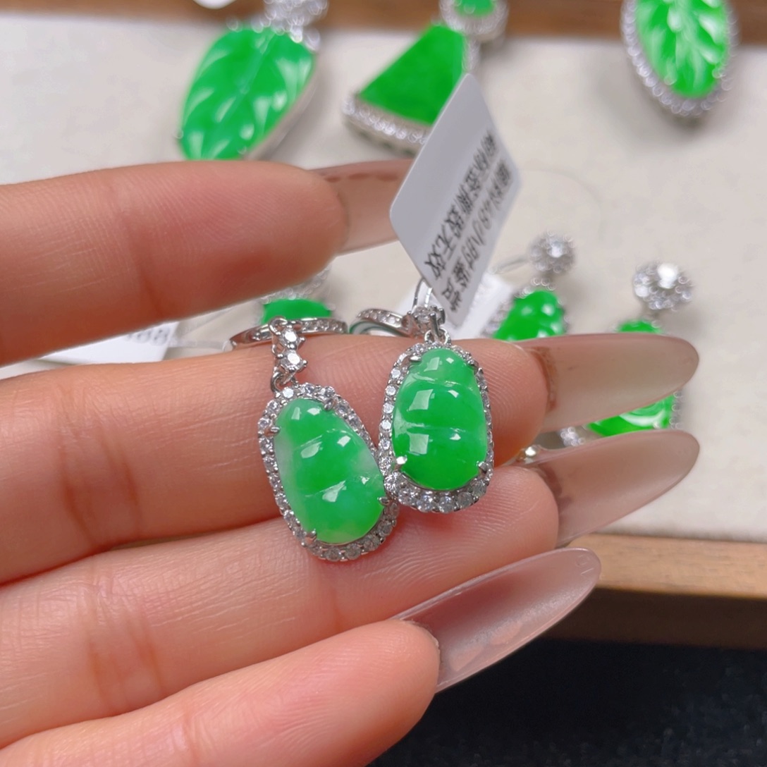 翡翠耳饰银S925镶嵌翡翠