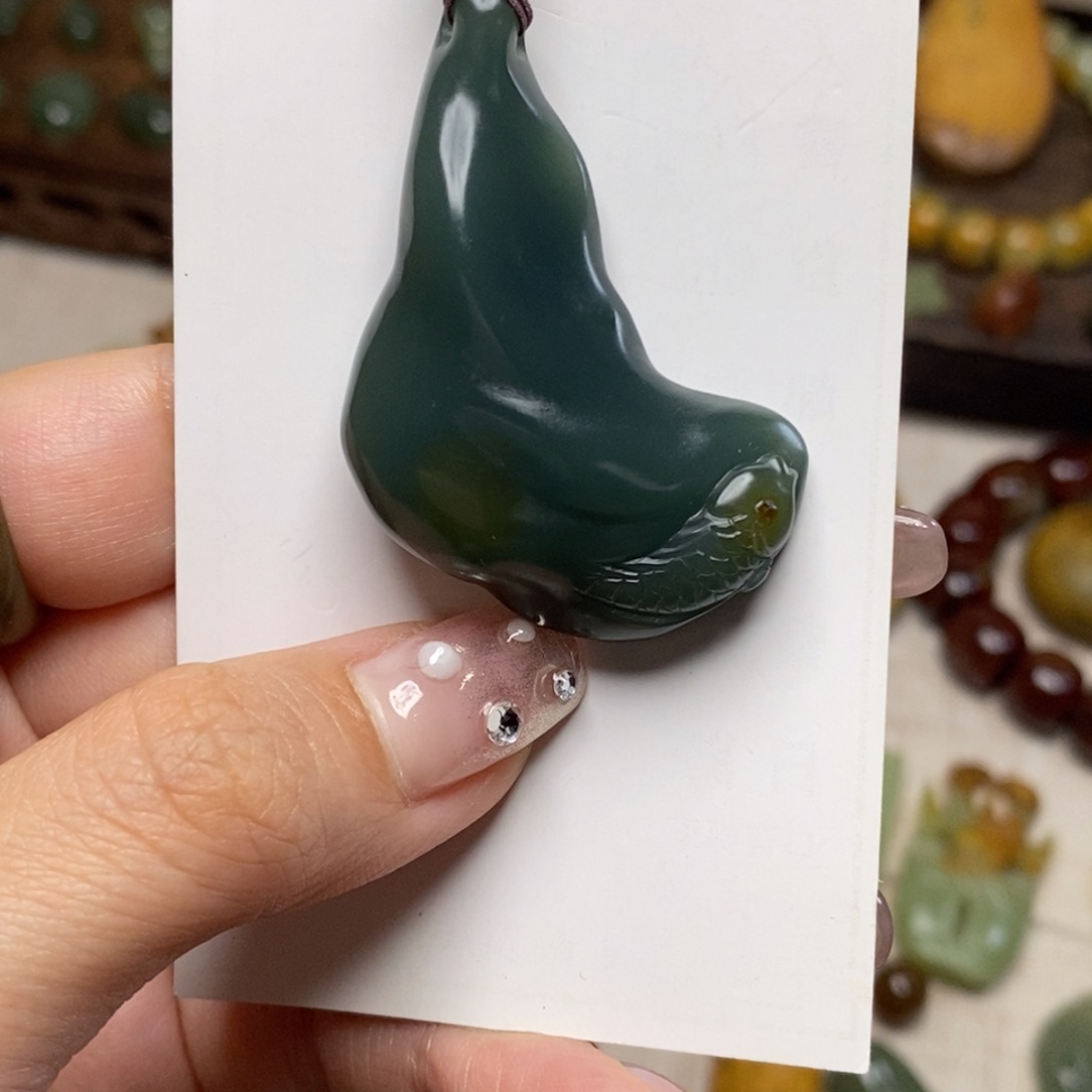 岫岩老玉（透闪石质玉）颈饰未镶嵌天***真