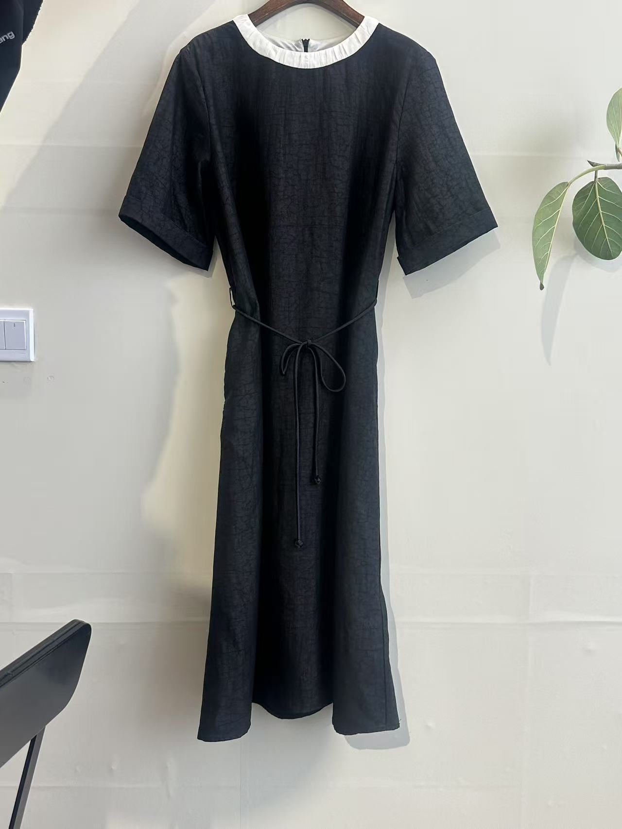 HALUNGLE海伦格丽时尚透气连衣裙