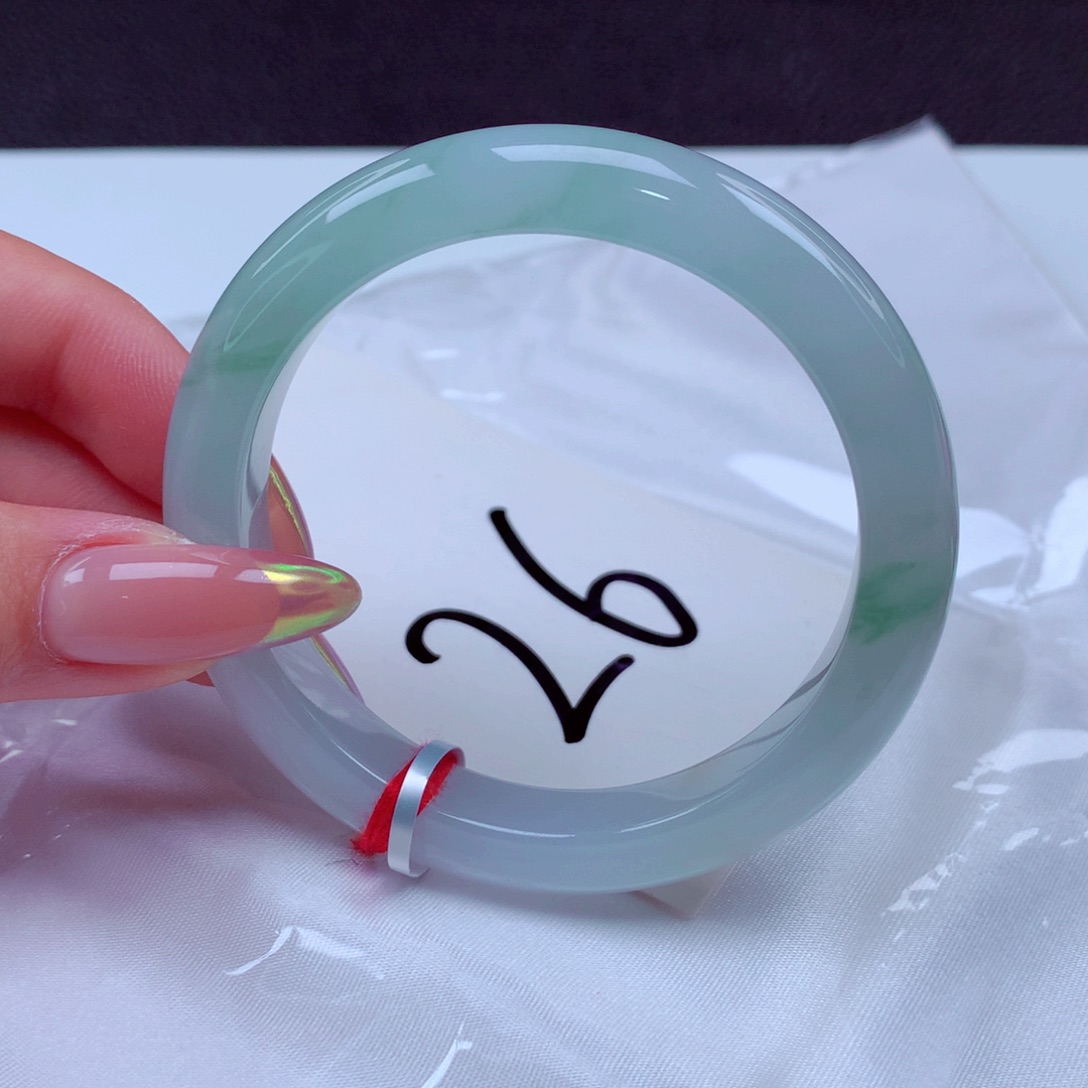 翡翠手镯未镶嵌翡翠51