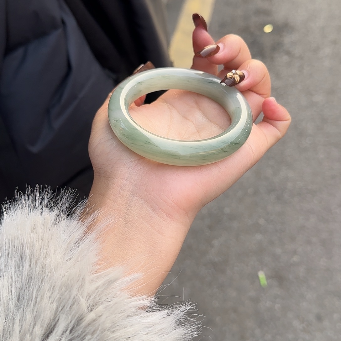 石英质玉未镶嵌手镯