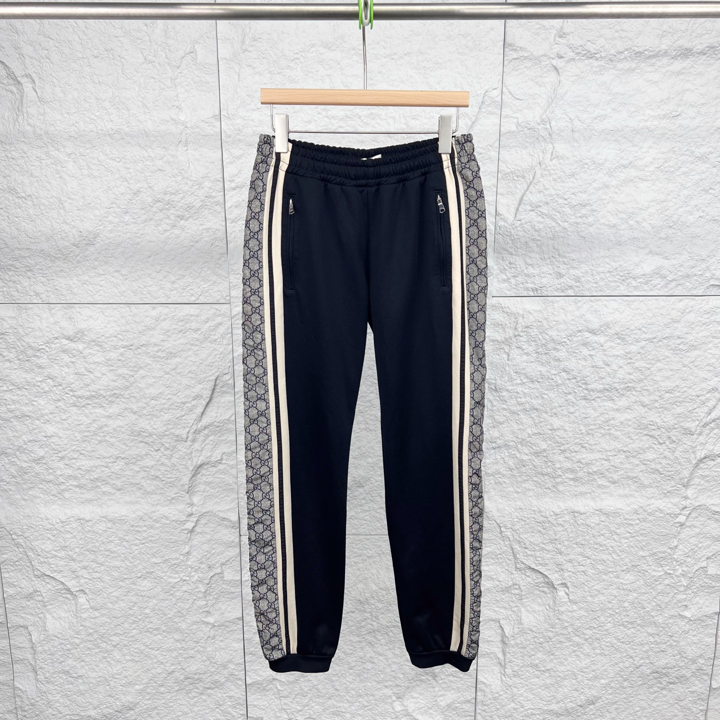 99新 GUCCI/古驰 XS码/黑色经典GG侧带长款针织运动裤/15392059