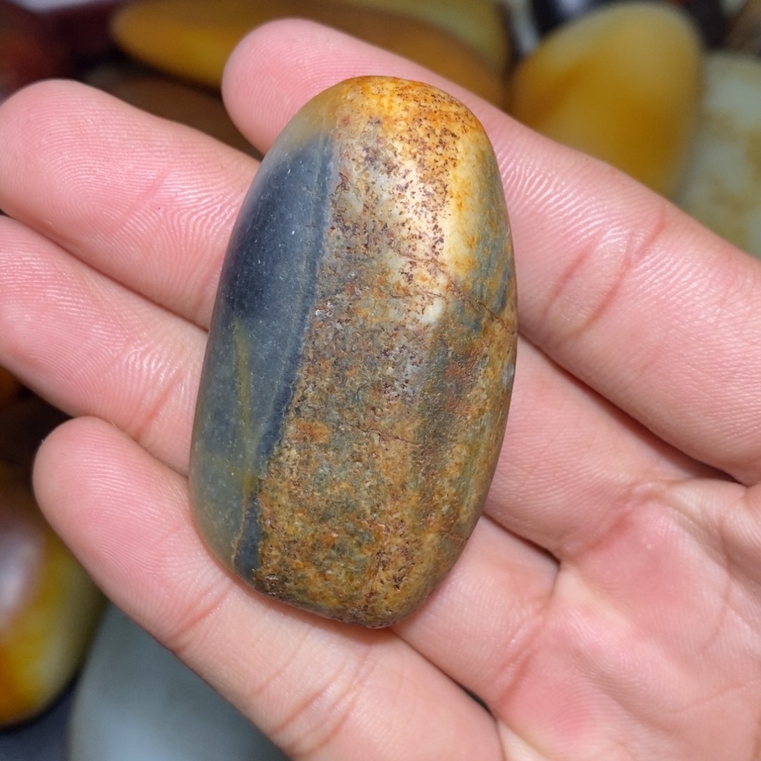 和田玉未镶嵌珠宝奇石