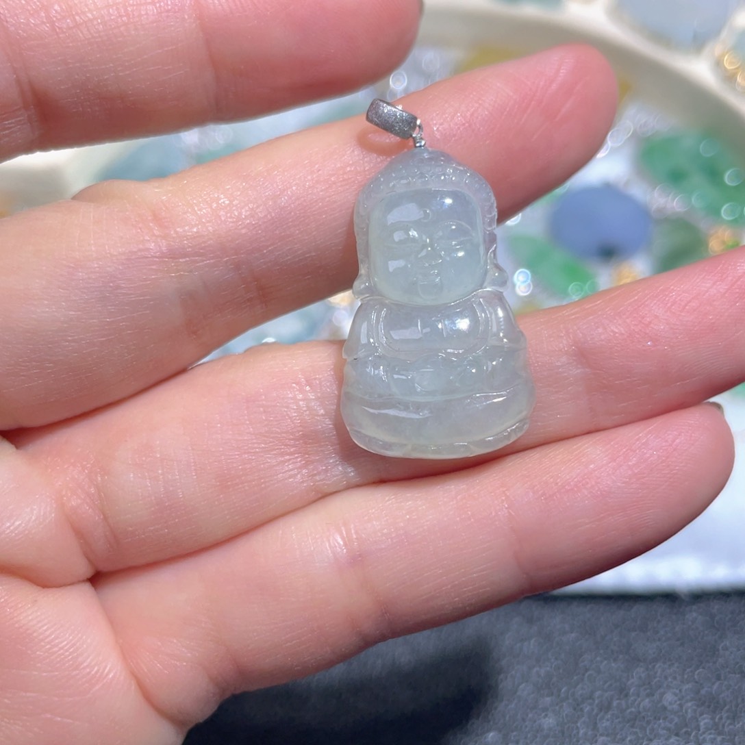 翡翠颈饰18K金镶嵌翡翠