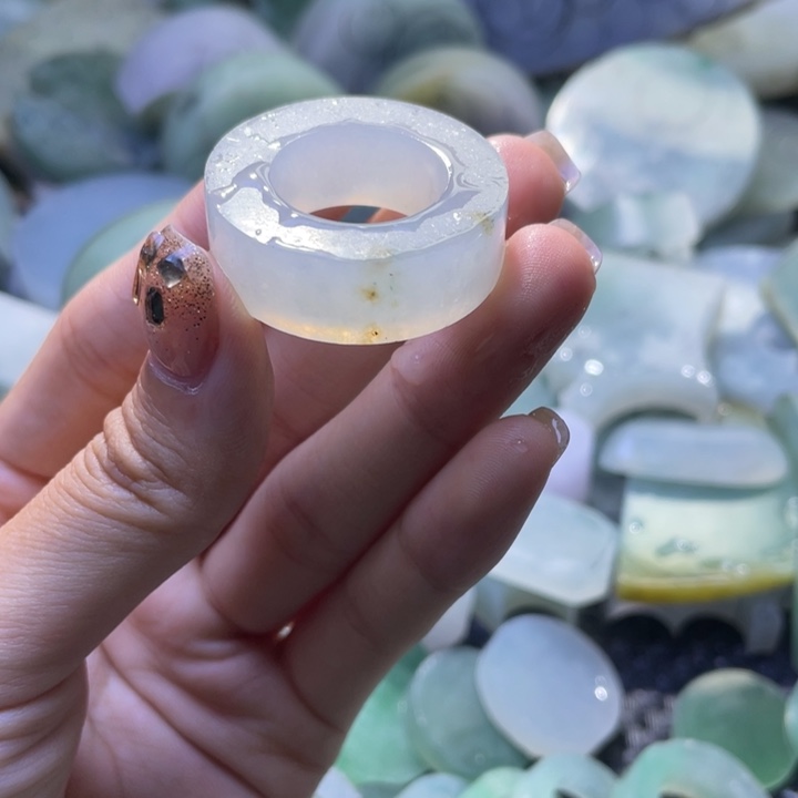 定制翡翠未镶嵌翡翠