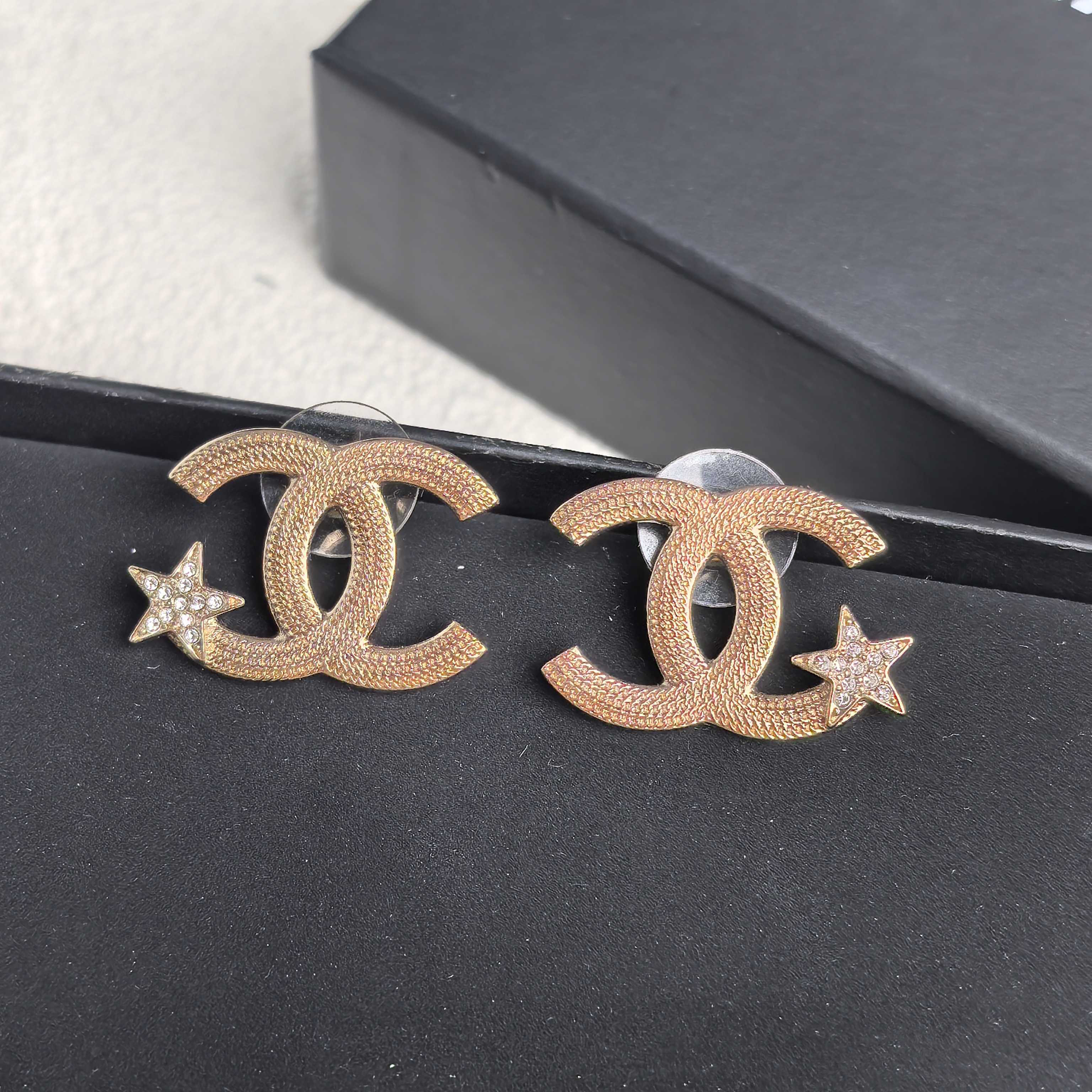 95新 Chanel/香奈儿 泡泡中古Chanel浅金色水钻五角星双C耳钉