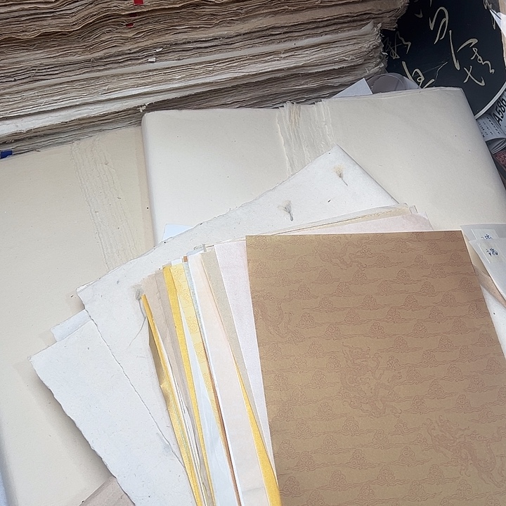 30×20cm。绢布纹纸微瑕600g