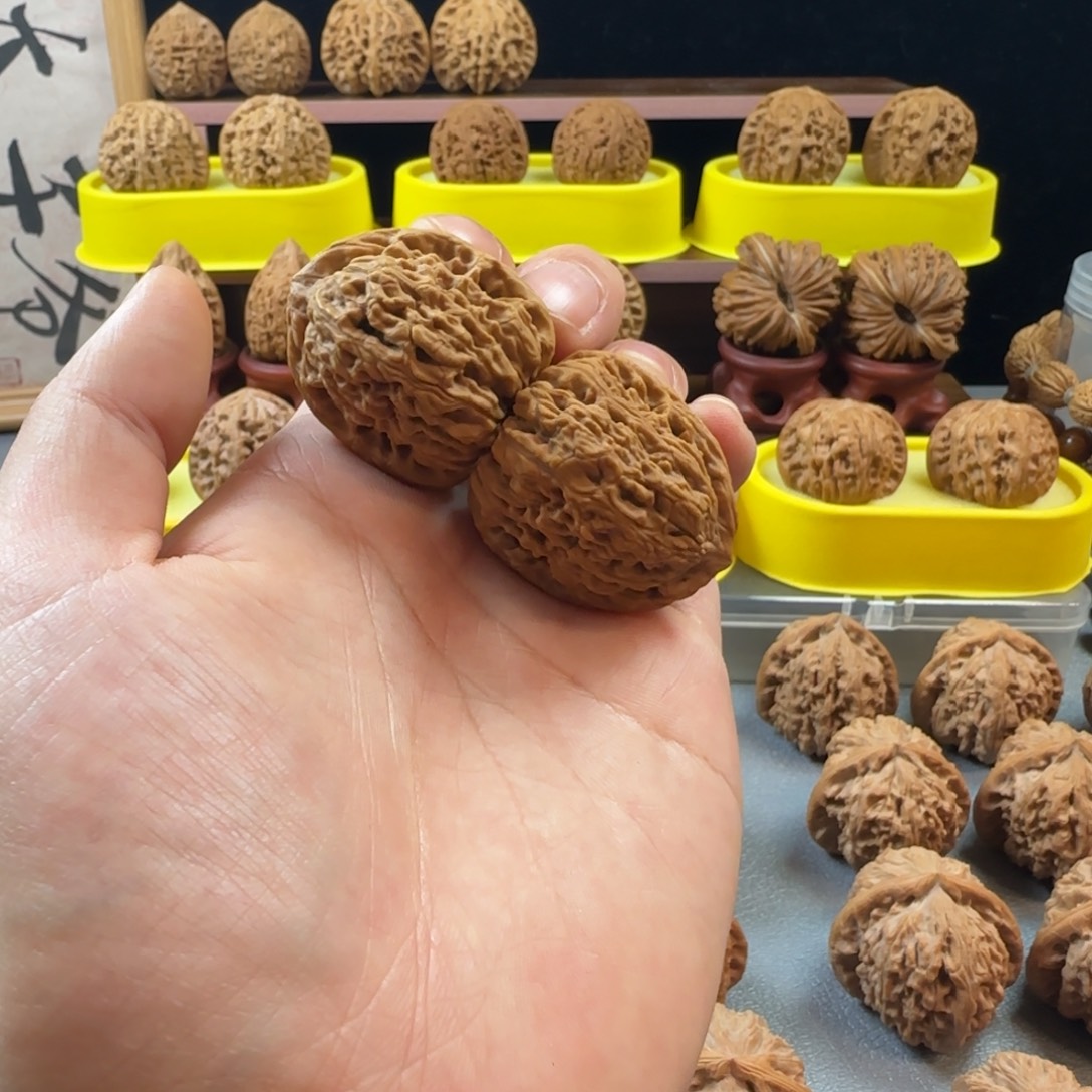 张***驴吊坠文玩核桃南疆石