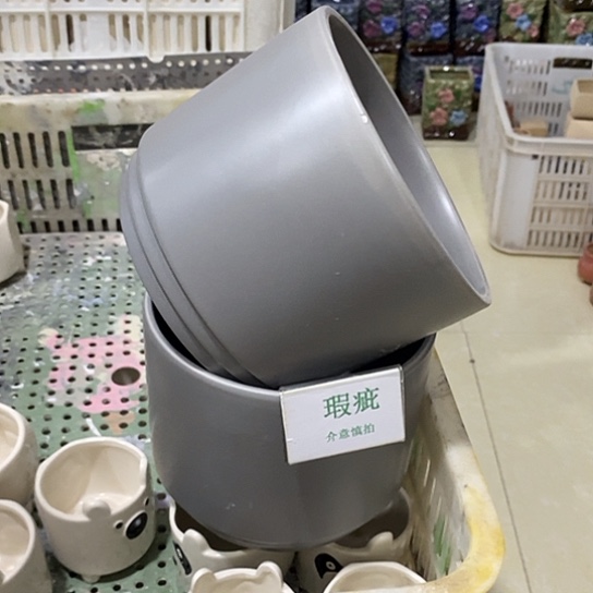 段泥花盆瑕疵有孔