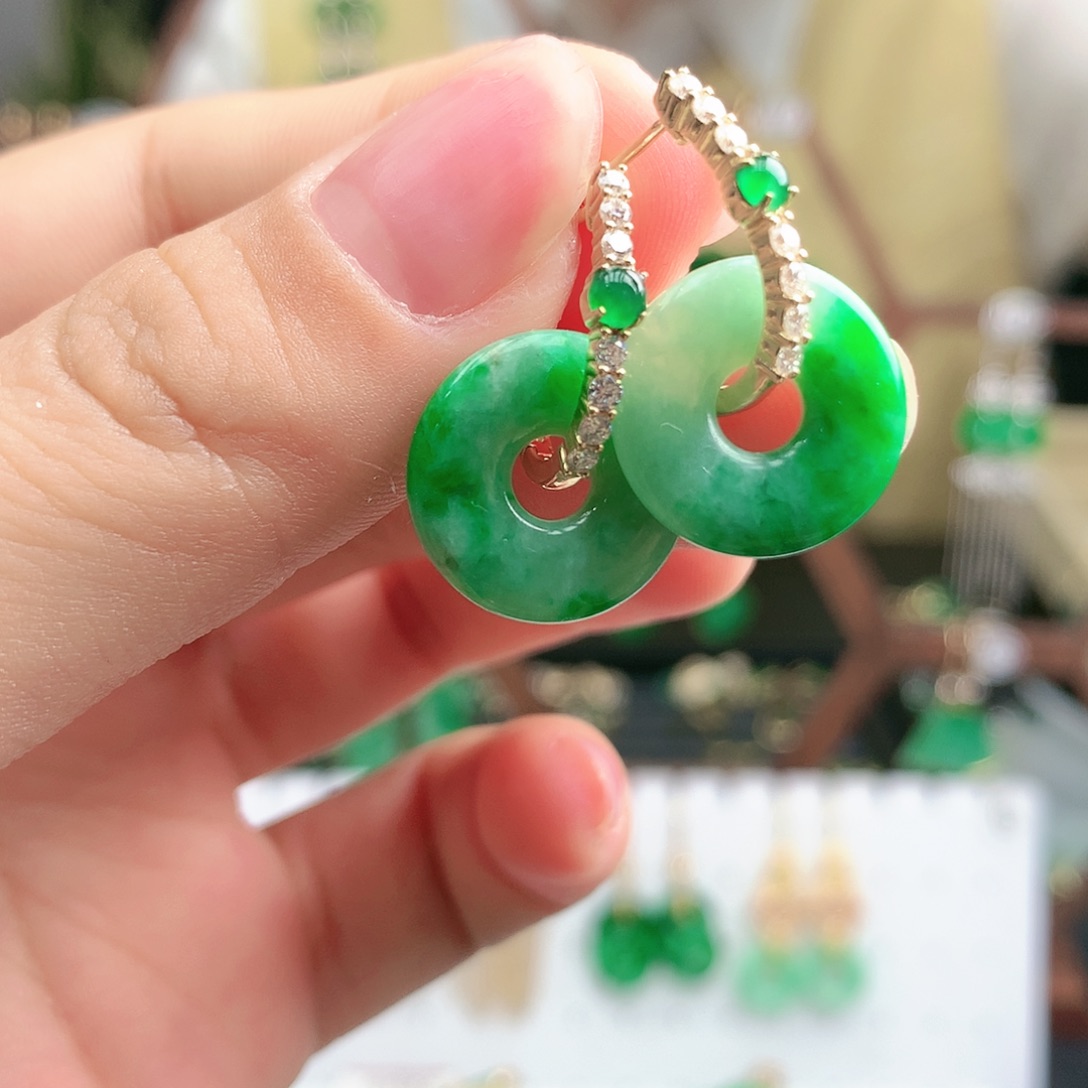 翡翠耳饰18K金镶嵌耳饰