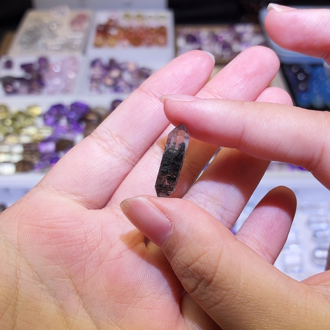 吊坠(不含链)未镶嵌水晶闪灵 双尖 黑体 打孔定制不退换