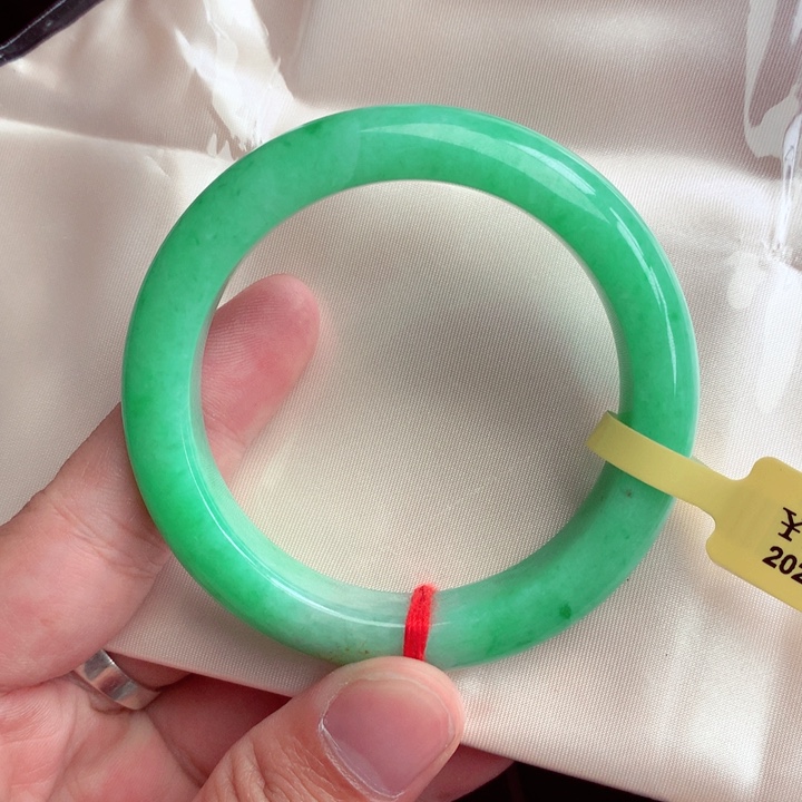 翡翠未镶嵌手镯翡翠