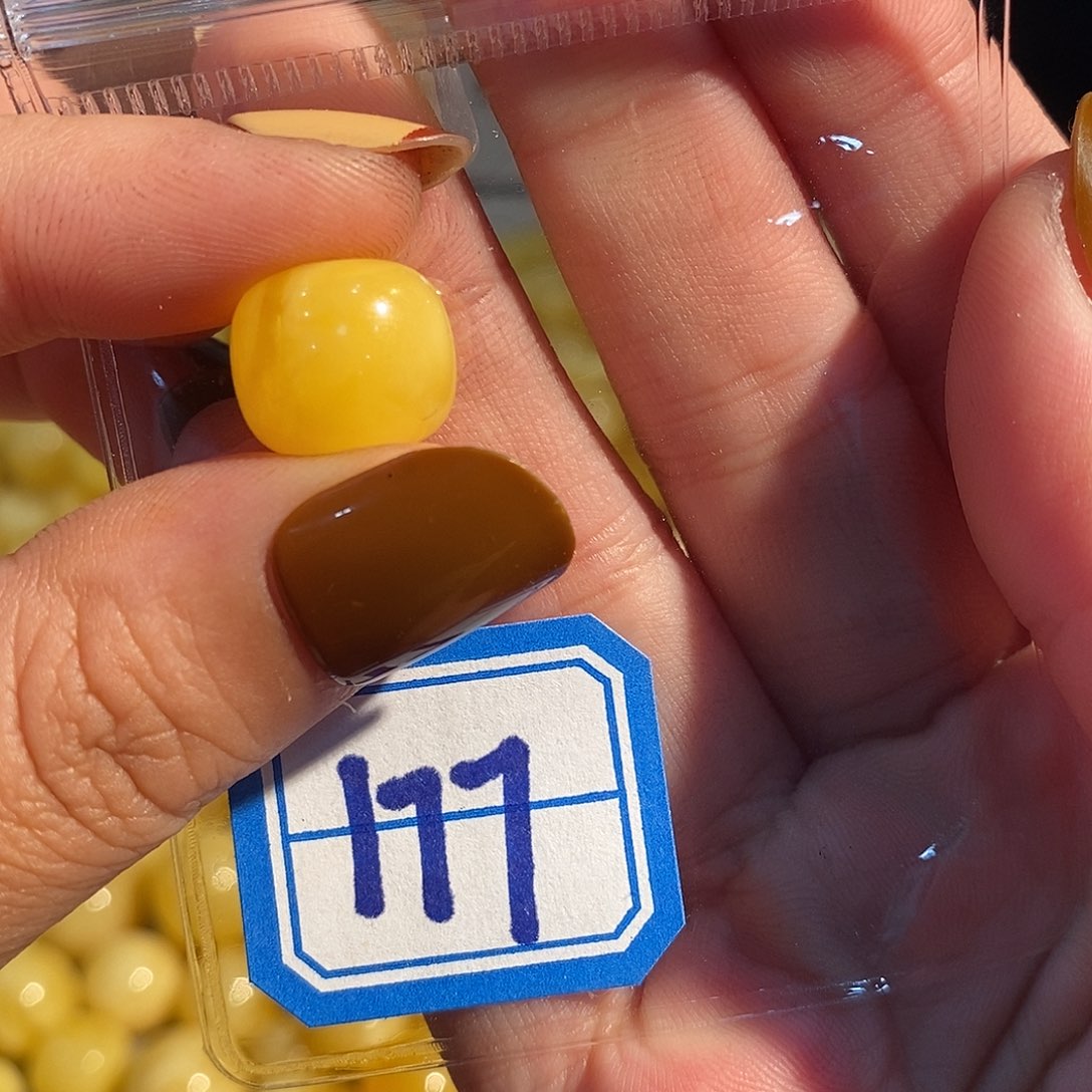 未镶嵌琥珀珠宝奇石177