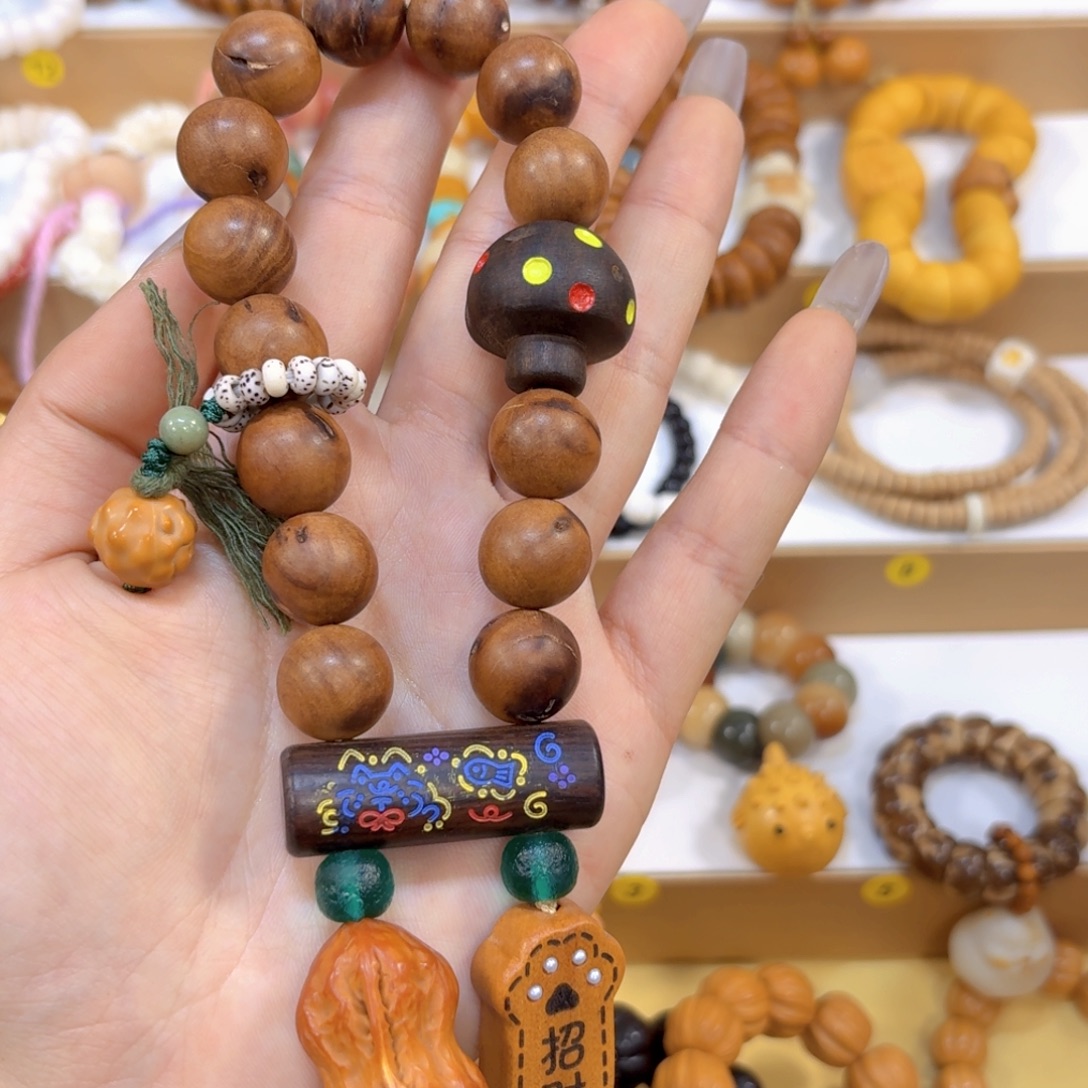 星月菩提吊坠雷击木