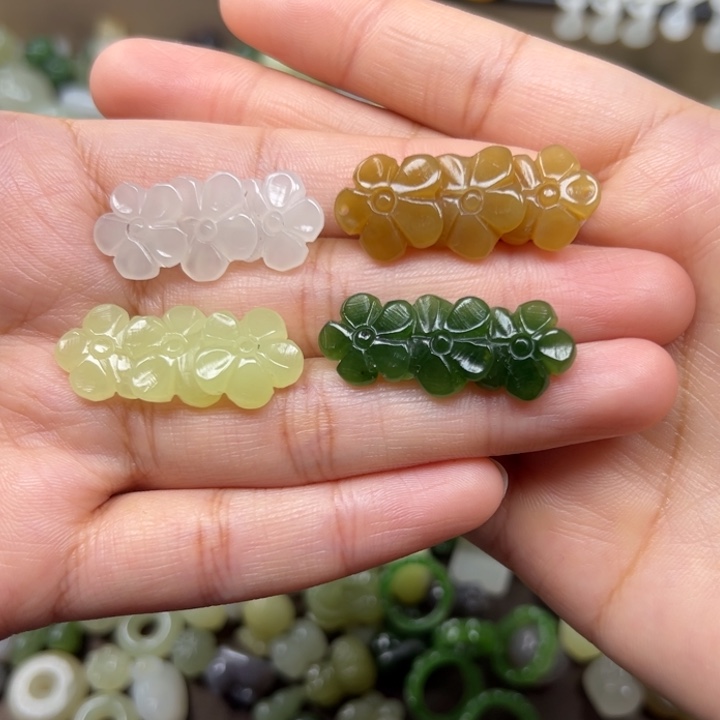 和田玉未镶嵌颈饰150一个多样性发其一