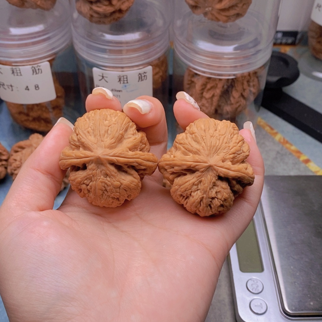 文玩核桃吊坠粗筋毕业对43。50.8g