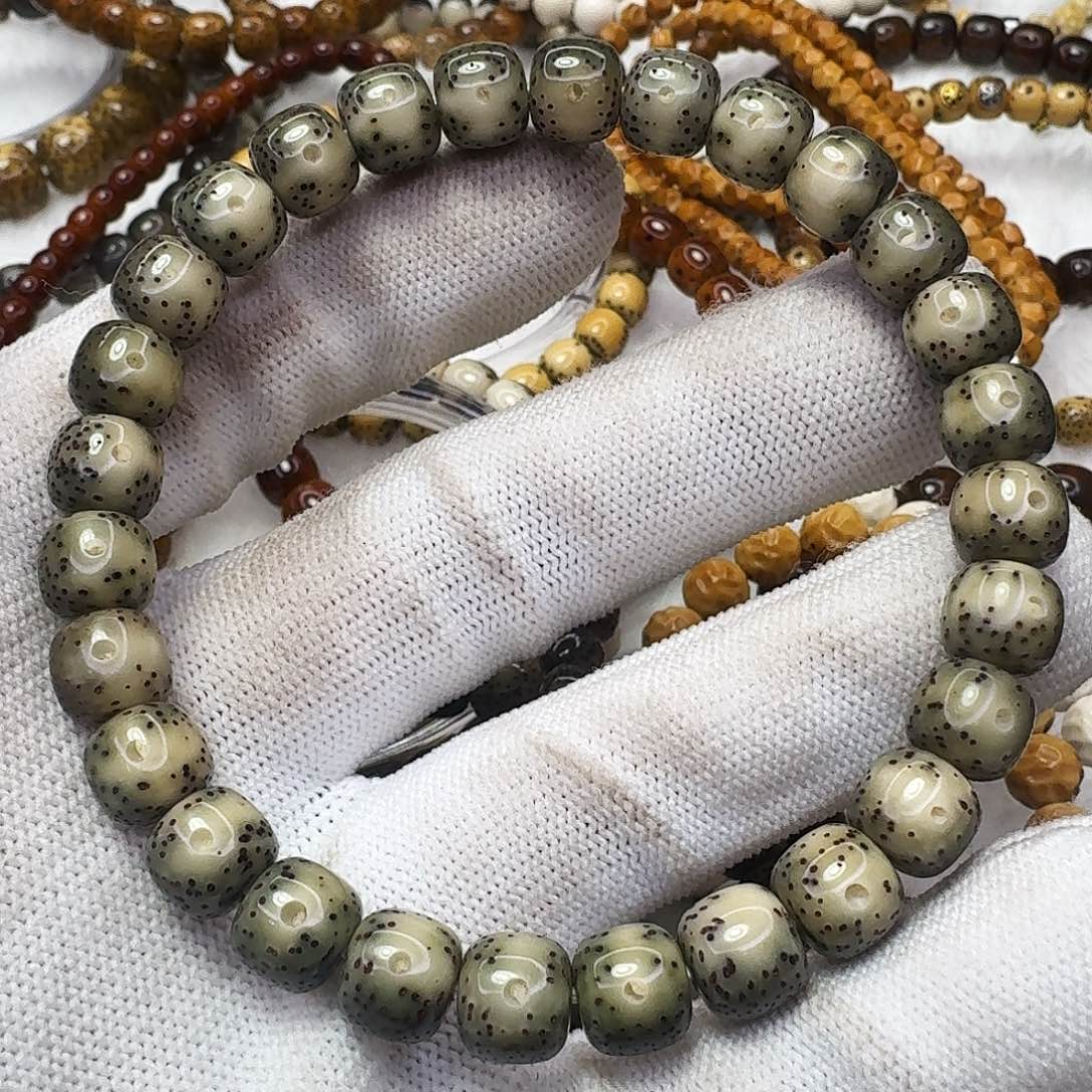 吊坠星月菩提8.5通体