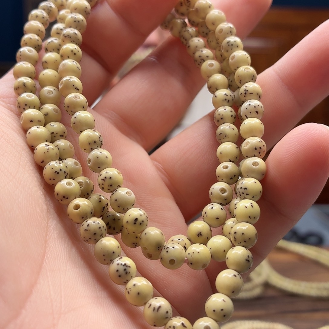 陈***潾星月菩提吊坠卡6圆珠脖挂  一物一图  103号