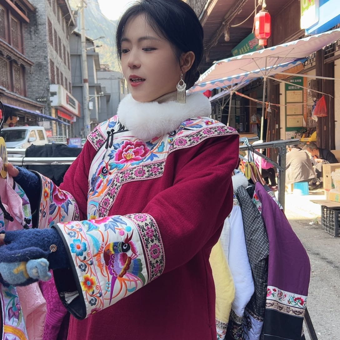 顾***宿湘西苗族刺绣加厚