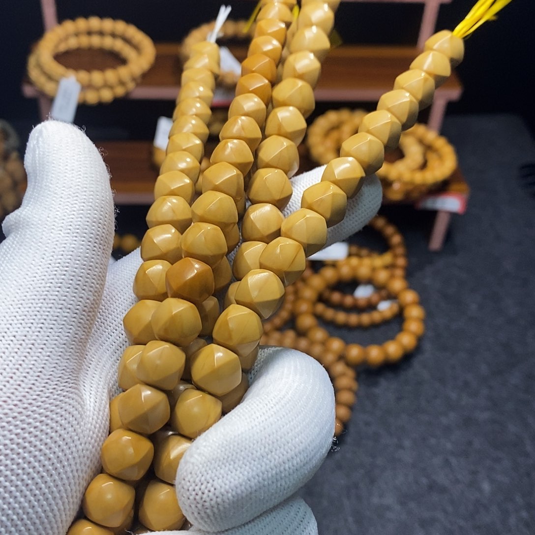 文玩核桃吊坠唐八棱