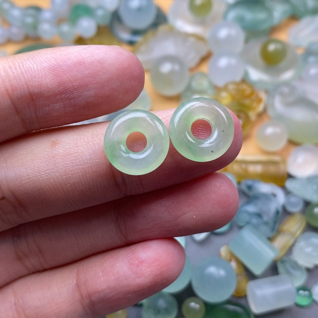 定制翡翠未镶嵌挂件