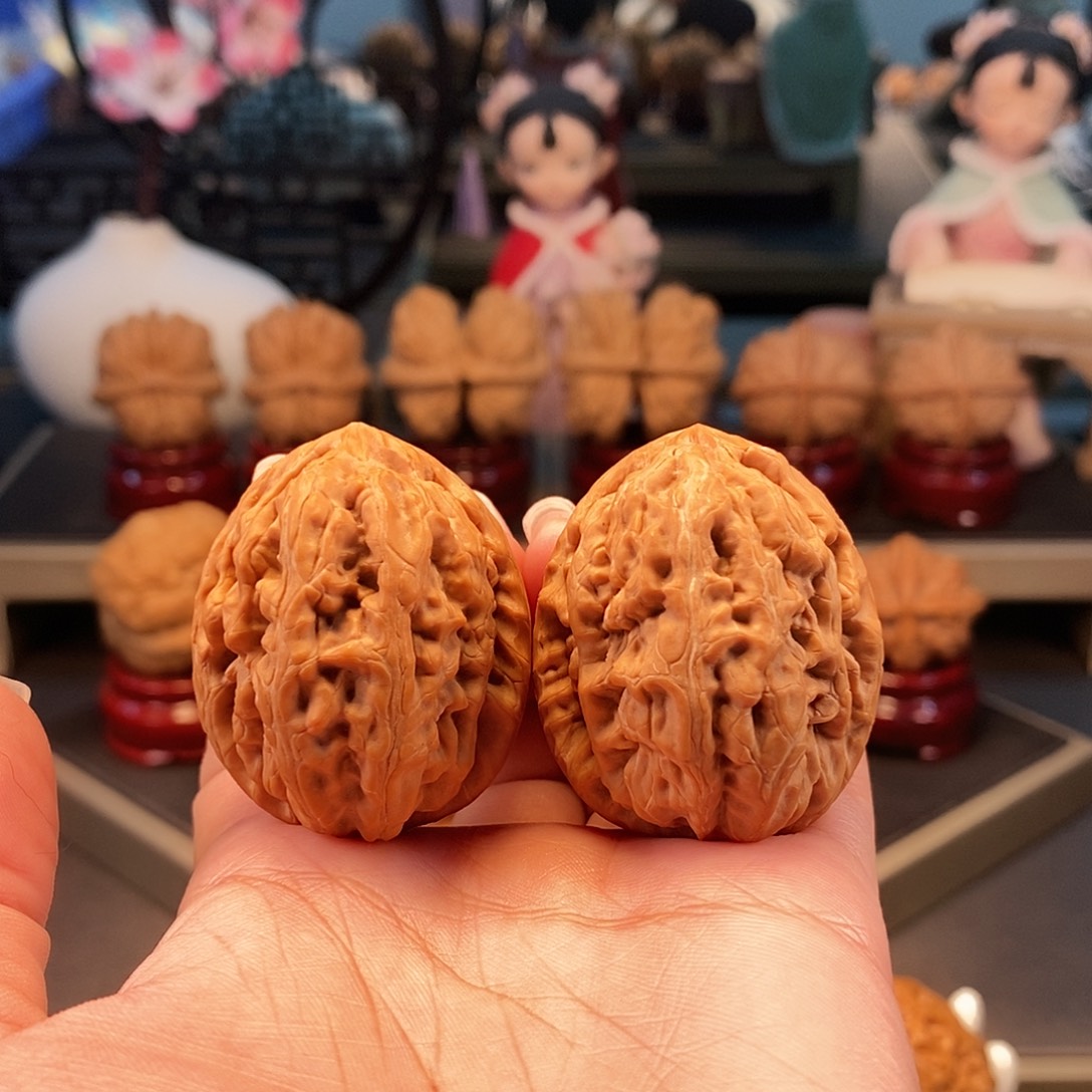 指***子把件文玩核桃38红锦鲤