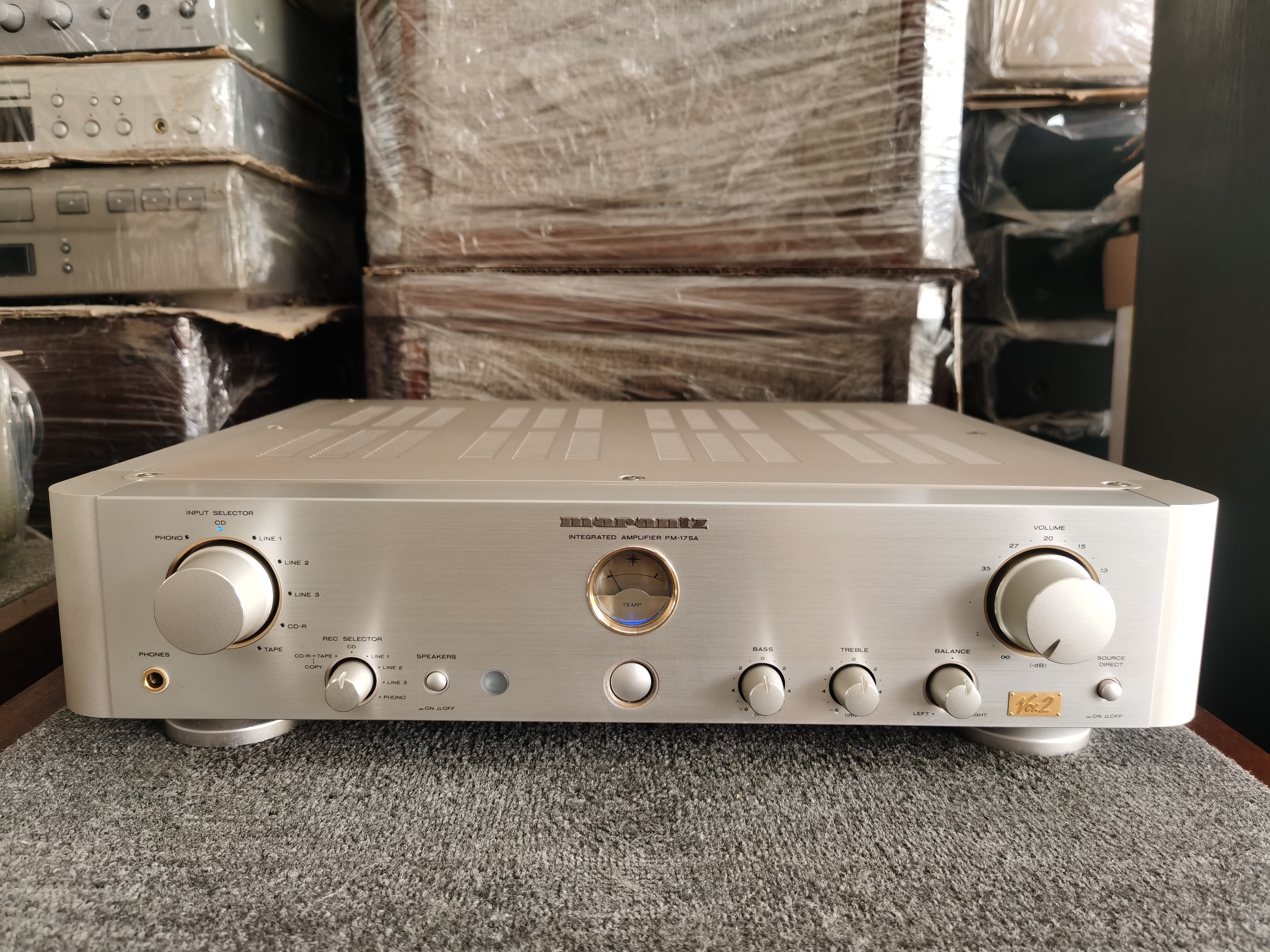 马兰士功放17VER2，使用100伏，不包邮，不支持七天无理由退换