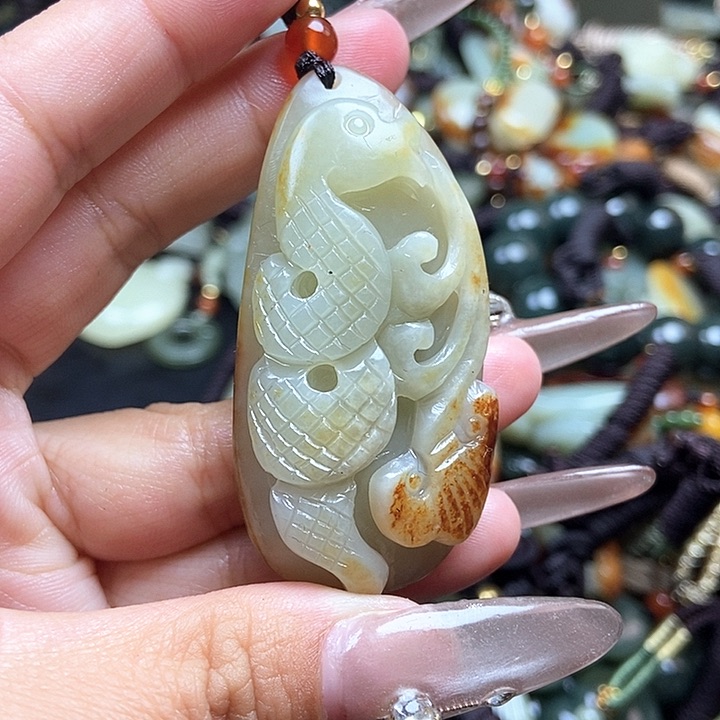 和田玉颈饰未镶嵌