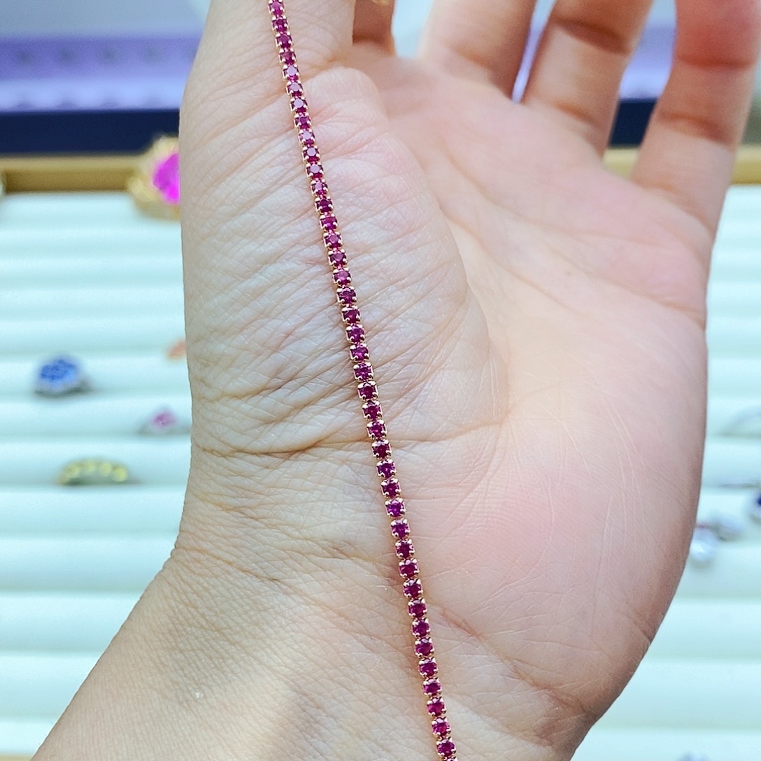 未镶嵌手链红宝石