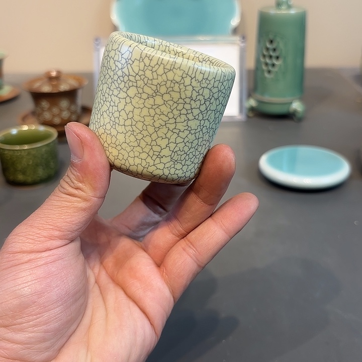 瓷片龙泉青瓷福利青瓷