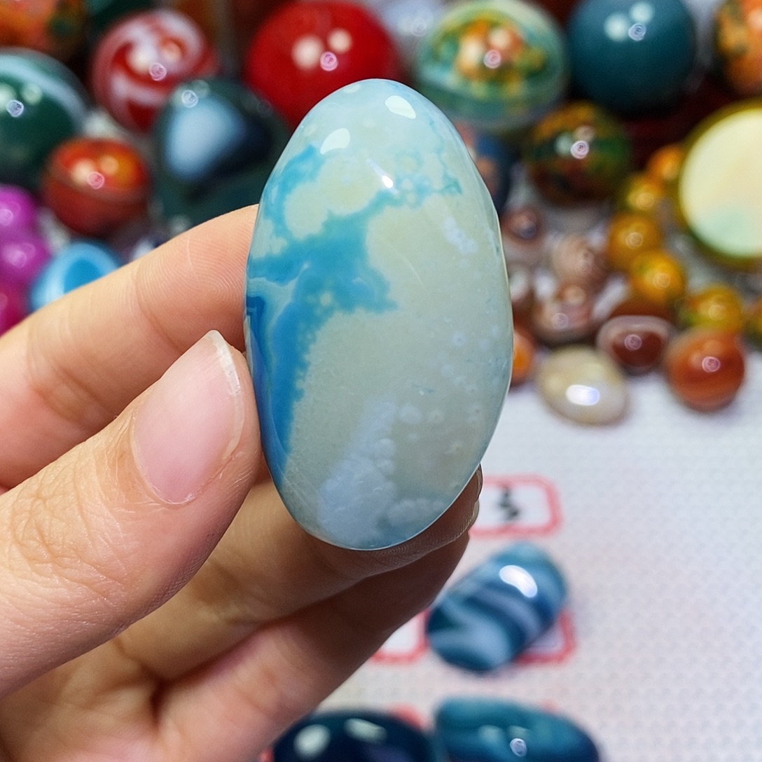 小***安玛瑙/玉髓未镶嵌珠宝奇石