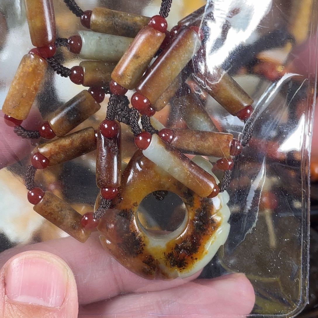 和田玉颈饰未镶嵌言