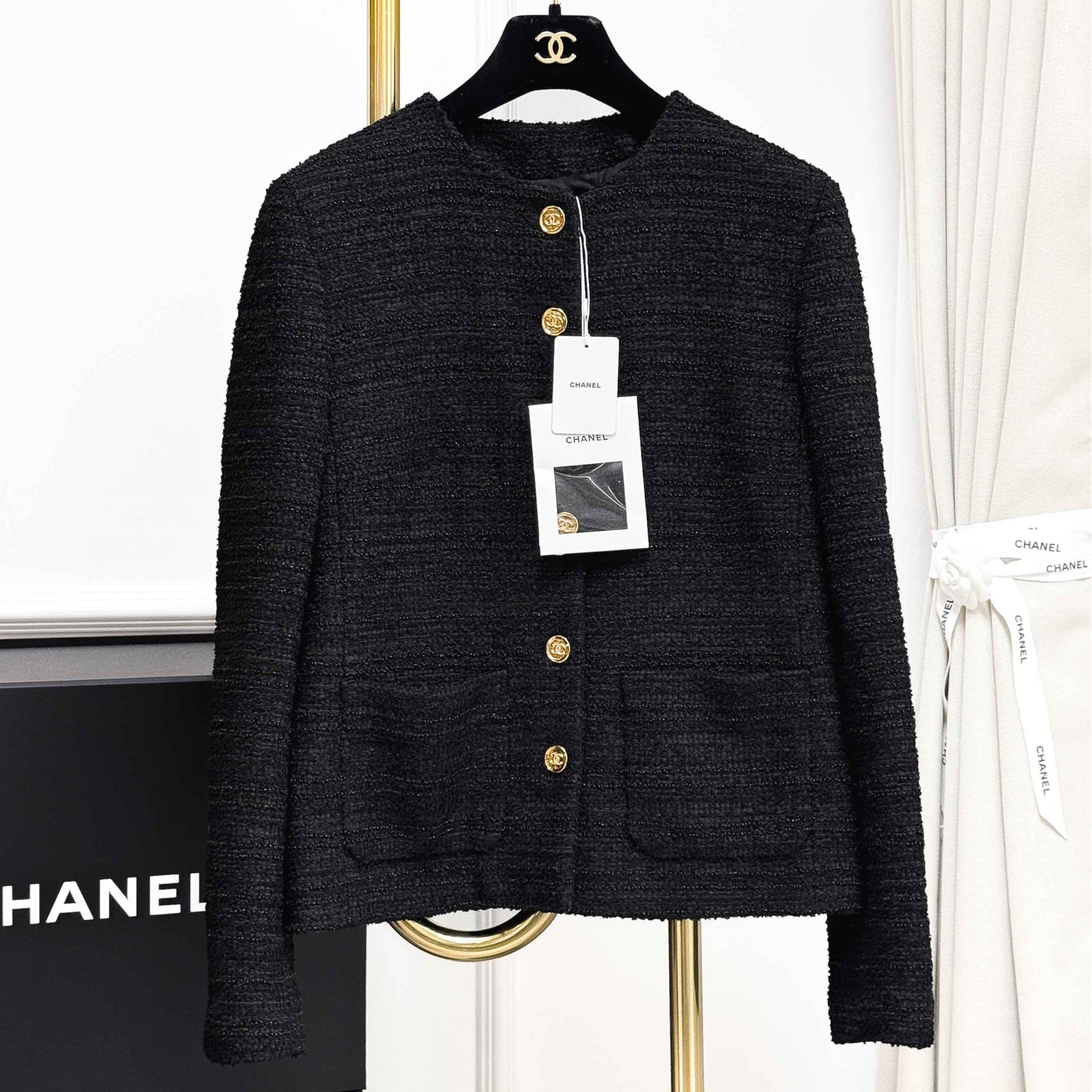 99新 Chanel/香奈儿 38码23A高级手工坊爆款黑金粗花呢外套