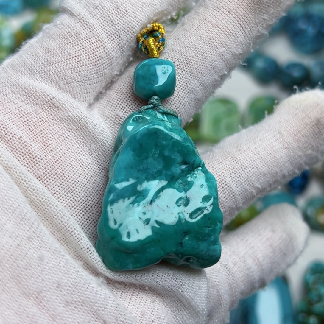 未镶嵌绿松石珠宝奇石