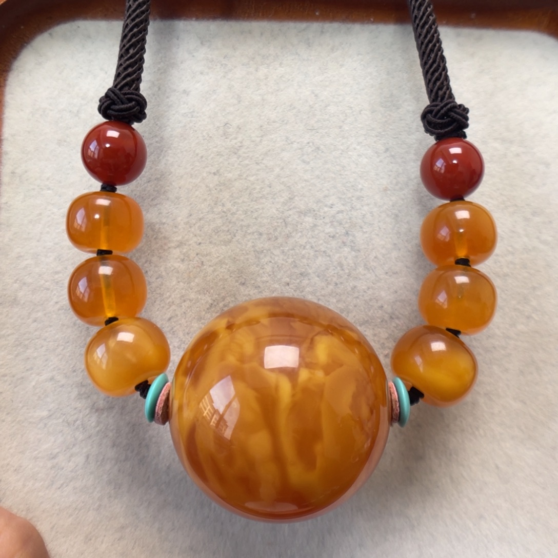 蜜蜡未镶嵌颈饰蜜蜡