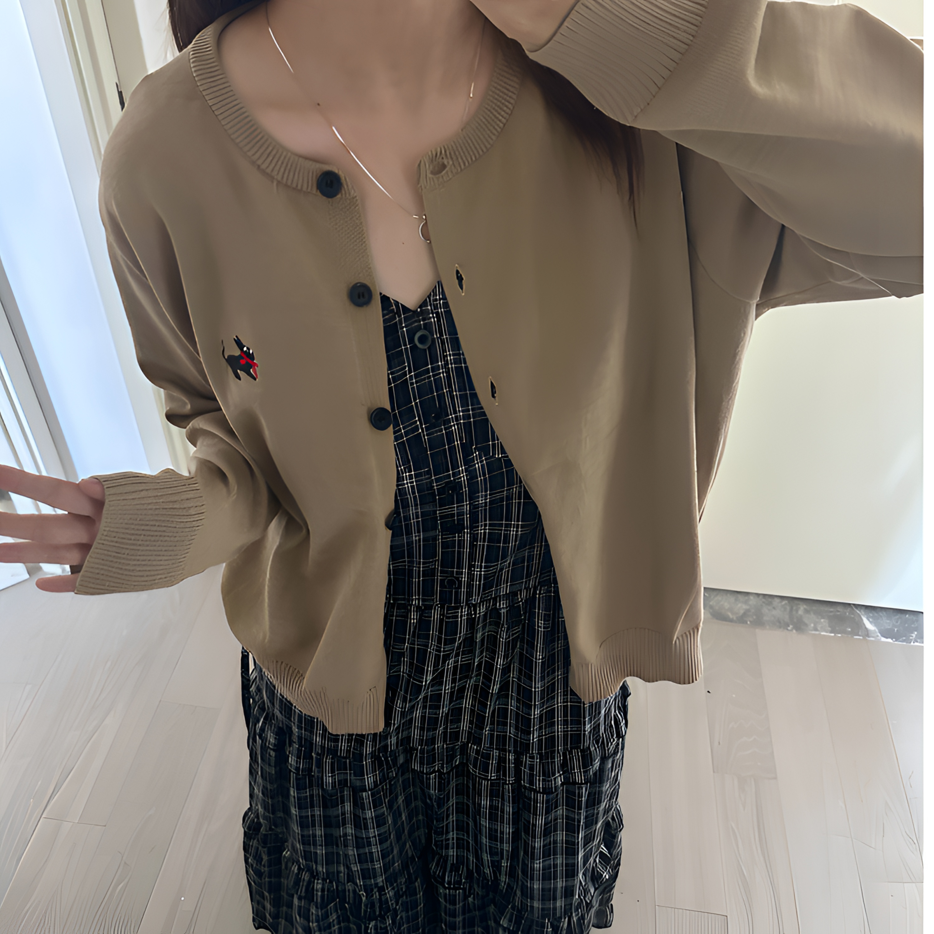 早秋正肩显瘦圆领小狗刺绣开衫大码女装胖mm时尚洋气长袖针织衫