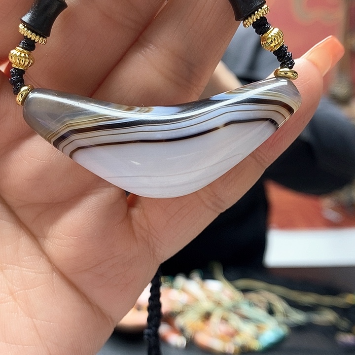 玛瑙/玉髓颈饰合金