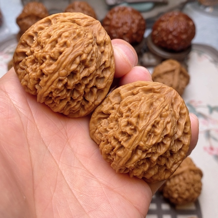 【闪购商品】文玩核桃把件南疆42