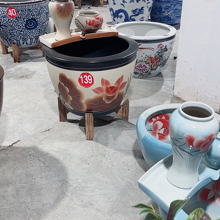 景德镇陶瓷鱼缸艺术63厘米高42厘米