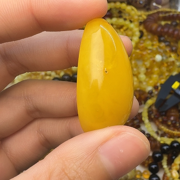 琥珀未镶嵌珠宝奇石