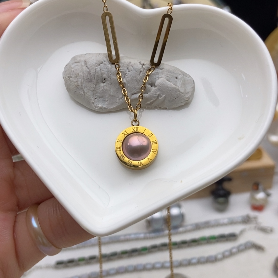 画框钛钢淡水珍珠炫彩淡水珍珠珠碎双面吊坠