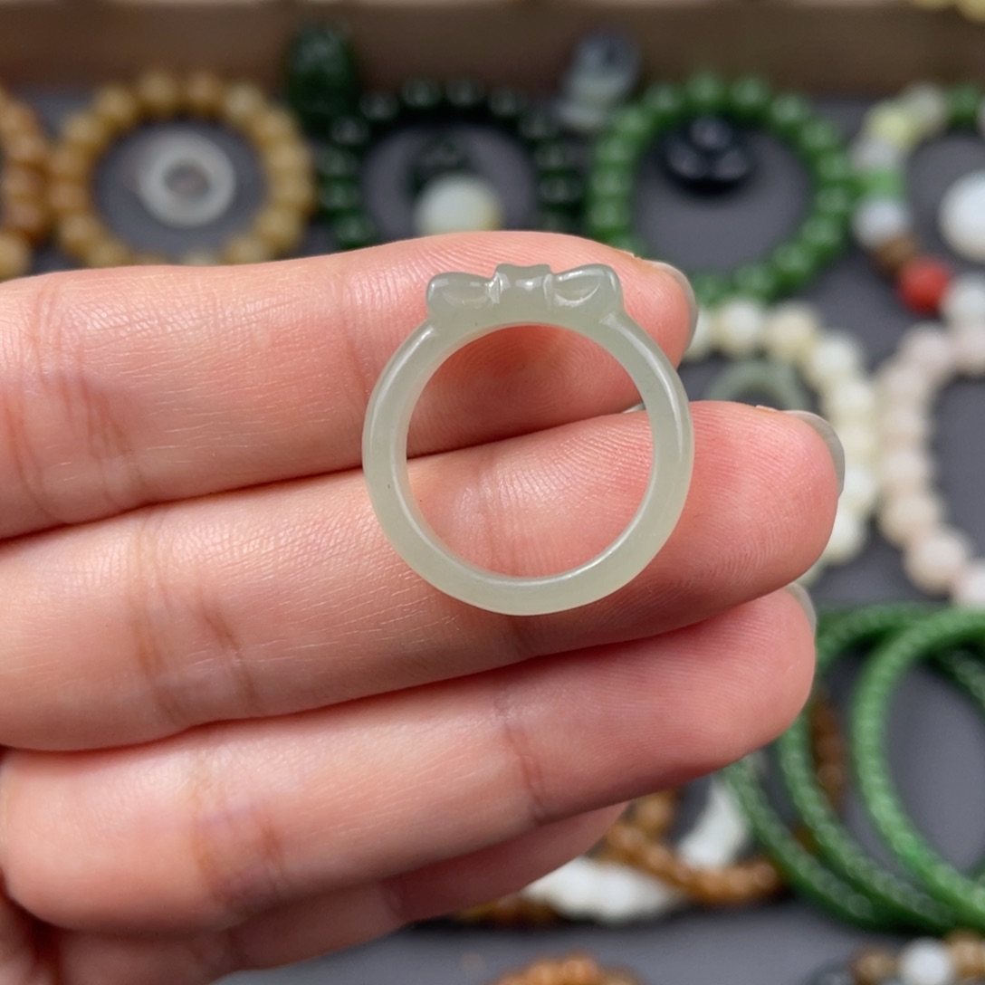 和田玉手串未镶嵌