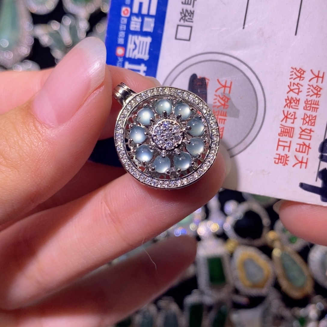 翡翠未镶嵌颈饰天然