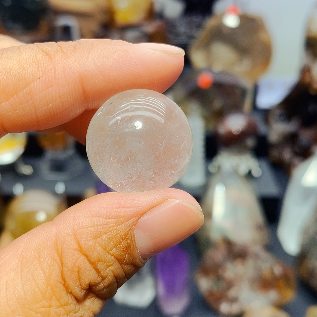 未镶嵌水晶大型摆件（非配饰）