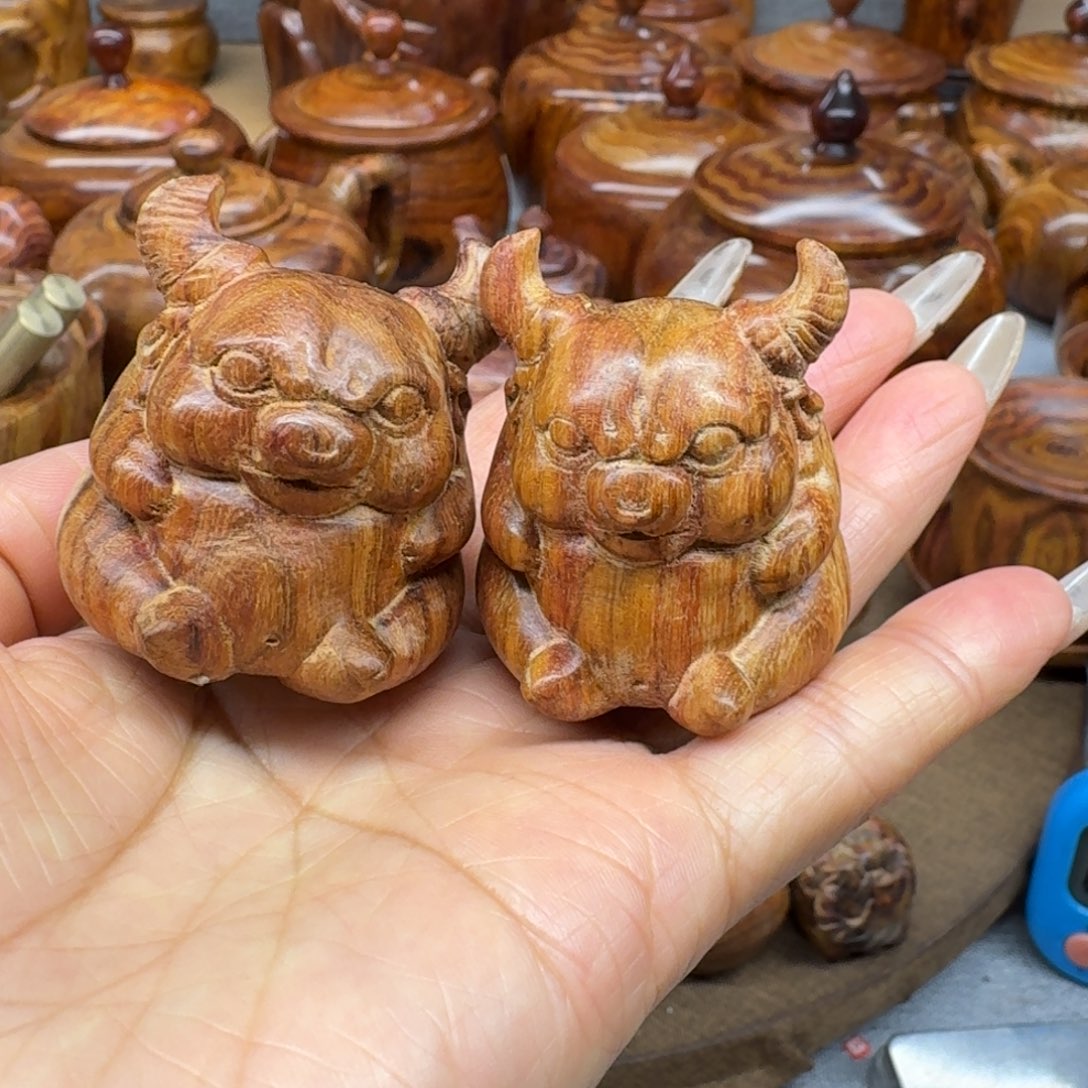 黄花梨/降香黄檀牛