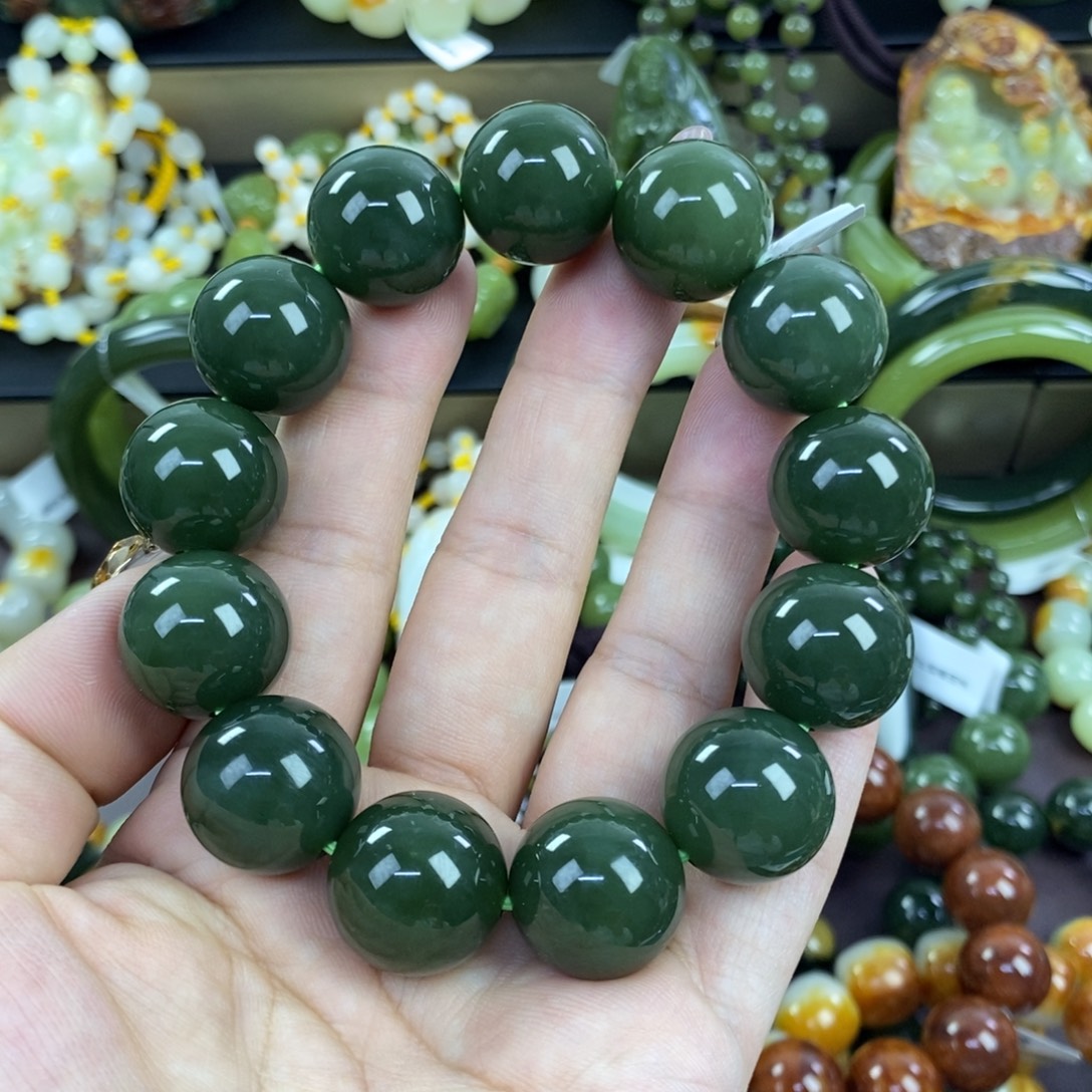 探***者透闪石质玉未镶嵌手串