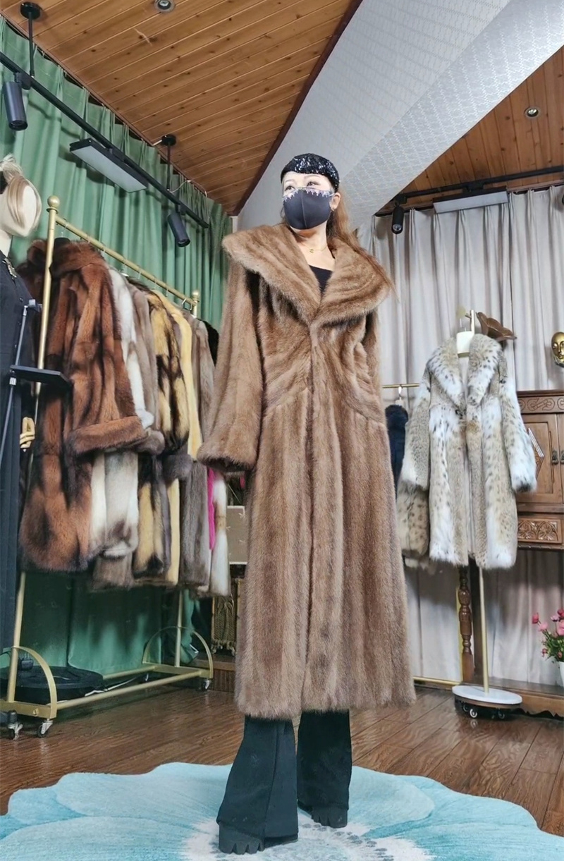 sy1049 中古复刻款全抽雕花南瓜挽袖披肩领米金棕加长款皮衣